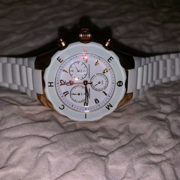 Watch - Picture 2 of 5